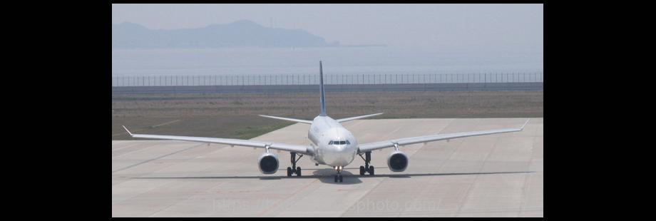 PK-GPF　A330-300　中部空港-2